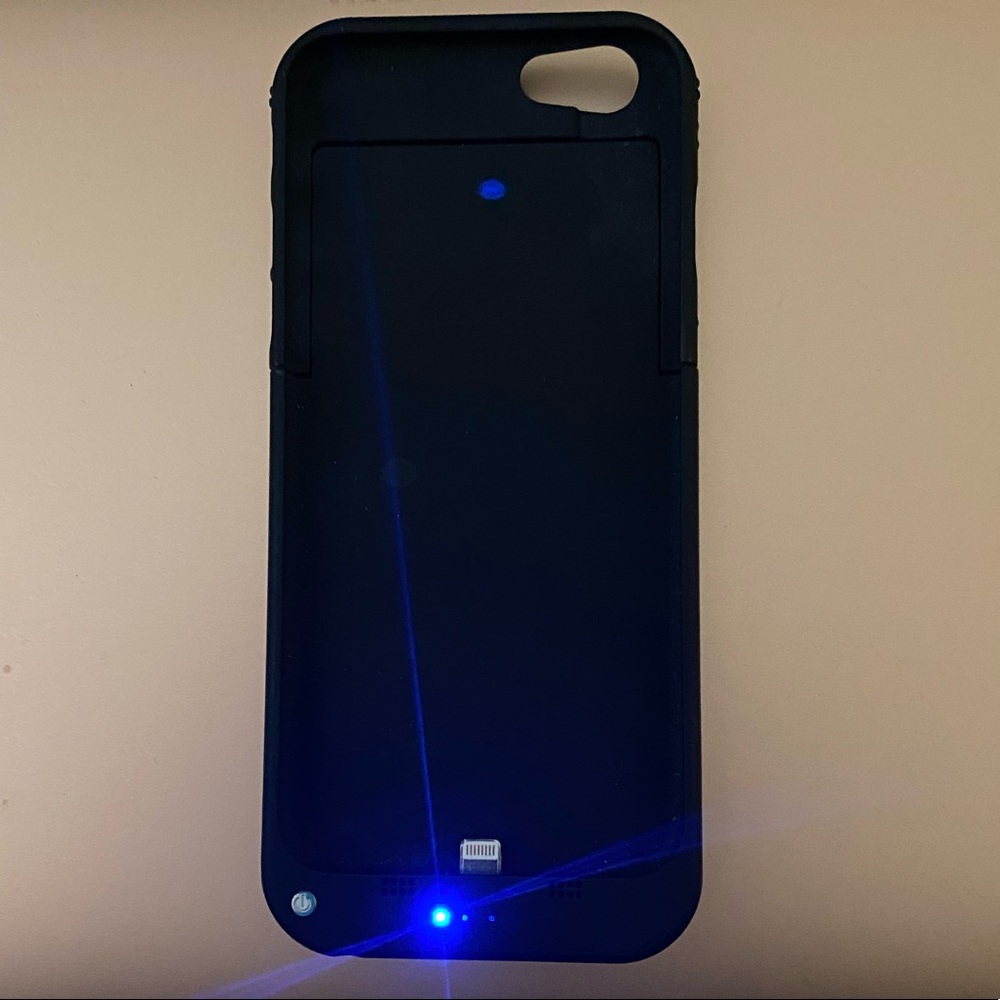 iPhone Charging Case